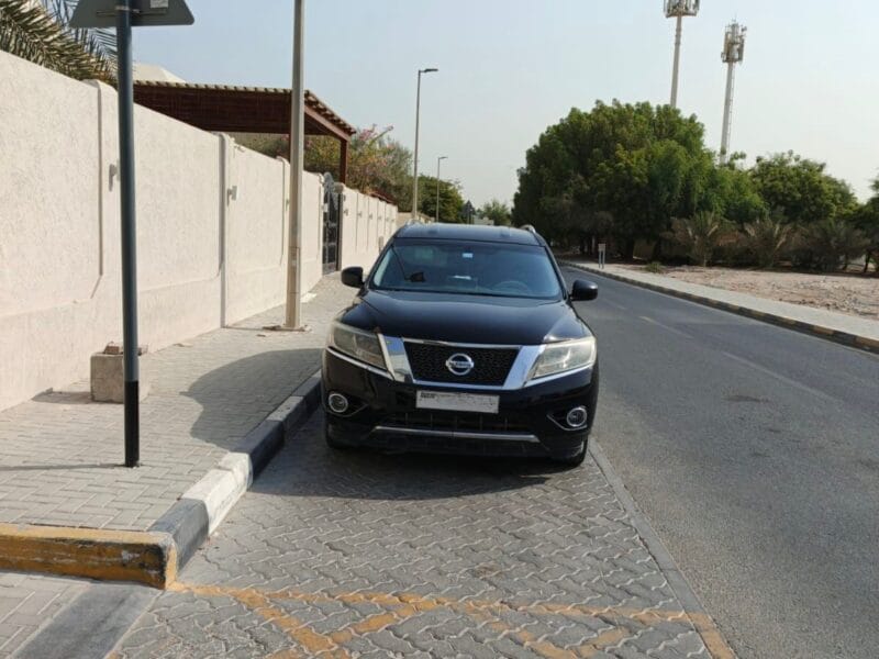 Nissan Pathfinder LE 2015