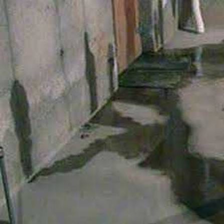 Concrete structures water leakage stoppage using crack injection