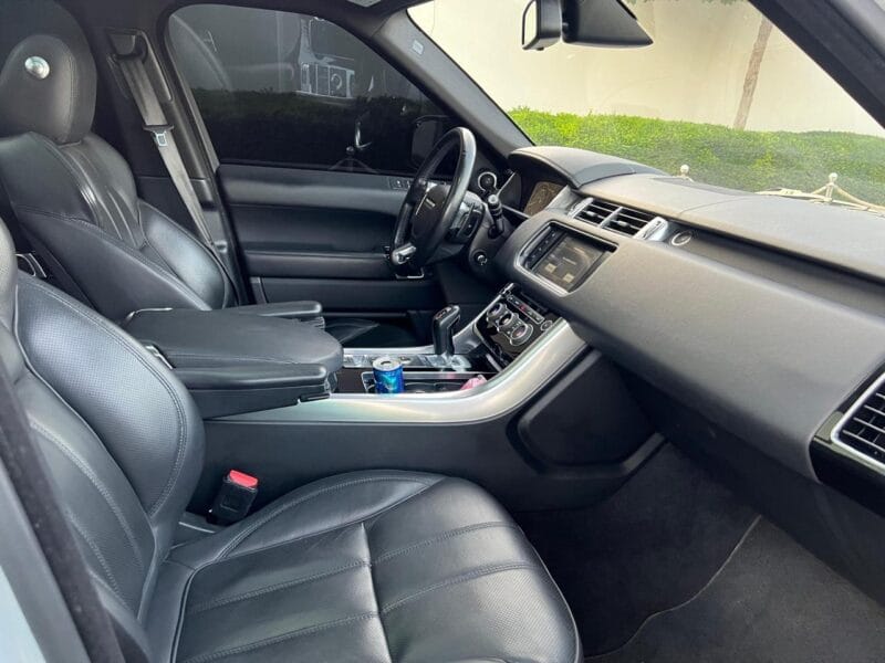 Range Rover Supercharged, 8 cylinder, Modified inside outside to SVR 2020, clean title