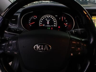 Kia Cadenza 2015 , 6 cylinders Very Clean
