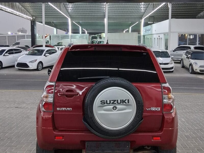 Suzuki Grand Vitara 2011 4 cylinders in Excellent condition