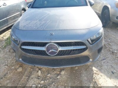 MERCEDES-BENZ A 220 2019