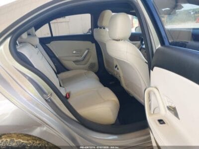MERCEDES-BENZ A 220 2019