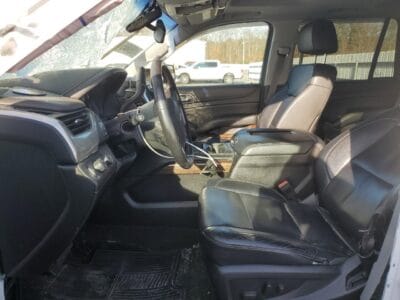 CHEVROLET TAHOE K1500 LT 2015 with 8 cylinders