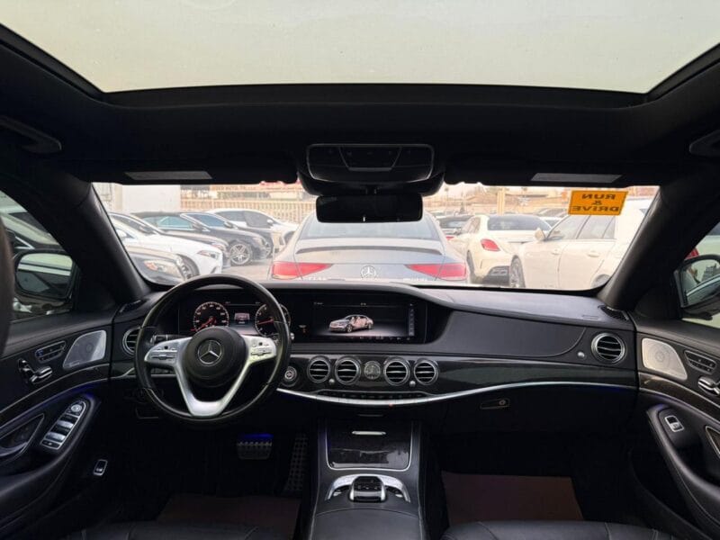 Mercedes-Benz S 560 AMG Fuss 3