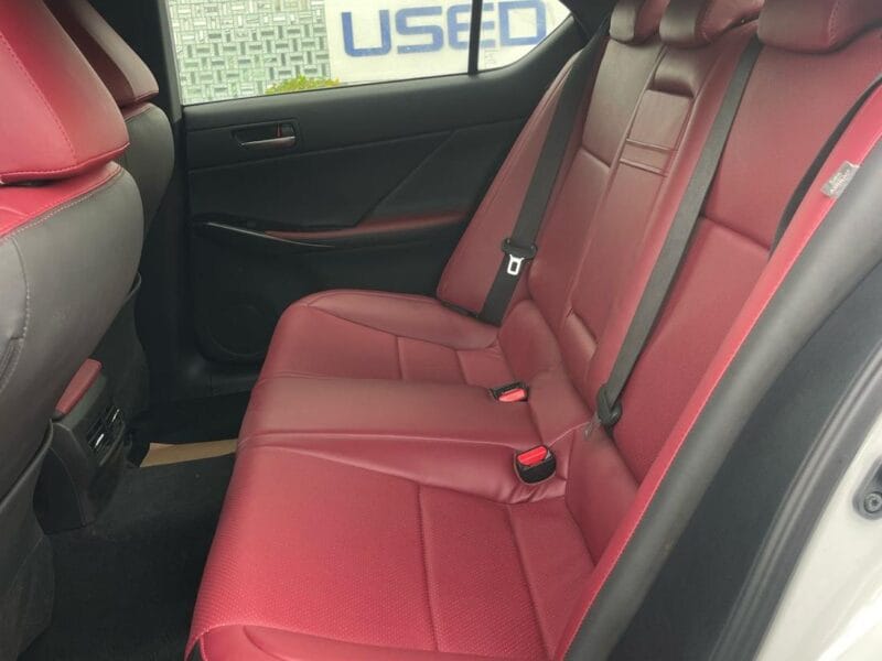 LEXUS IS300 FULL OPTION 2021