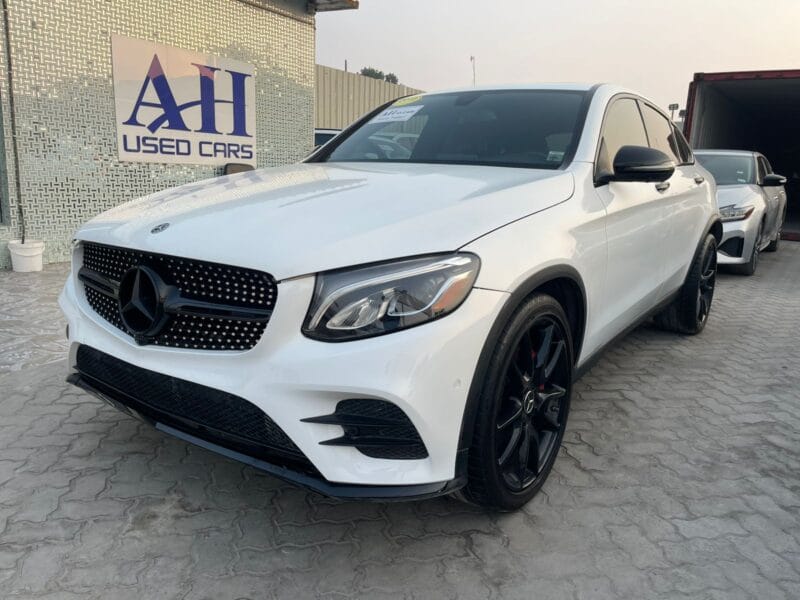 Mercedes-Benz GLC43 AMG 2019 White with 6 cylinders