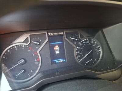 Toyota Tundra 2022 with 6 cylinders