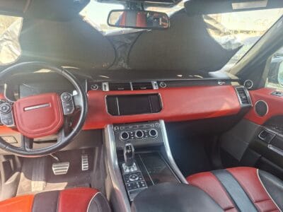 Land Rover Range Rover SVR 2016 with 8 cylinders