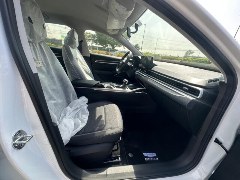 Geely Emgrand GS 2026 with 4 cylinders