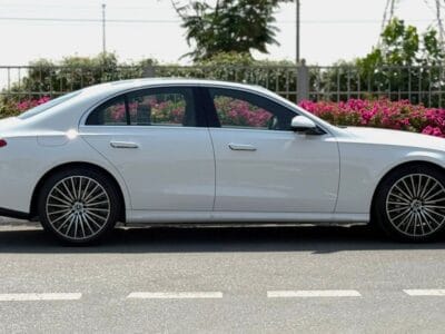 Mercedes-Benz E200 AMG 2026