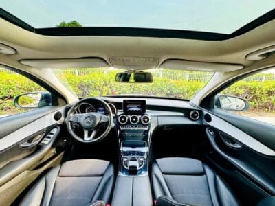 MERCEDES-BENZ C200 AMG 2016