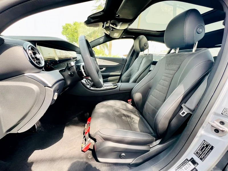 MERCEDES-BENZ E200 2023