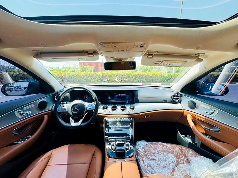MERCEDES-BENZ E300 2020