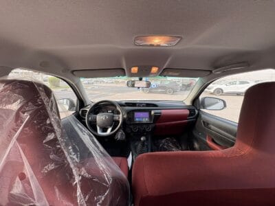 Toyota Hilux 2.0L 2025