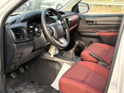Toyota Hilux 2.0L 2025