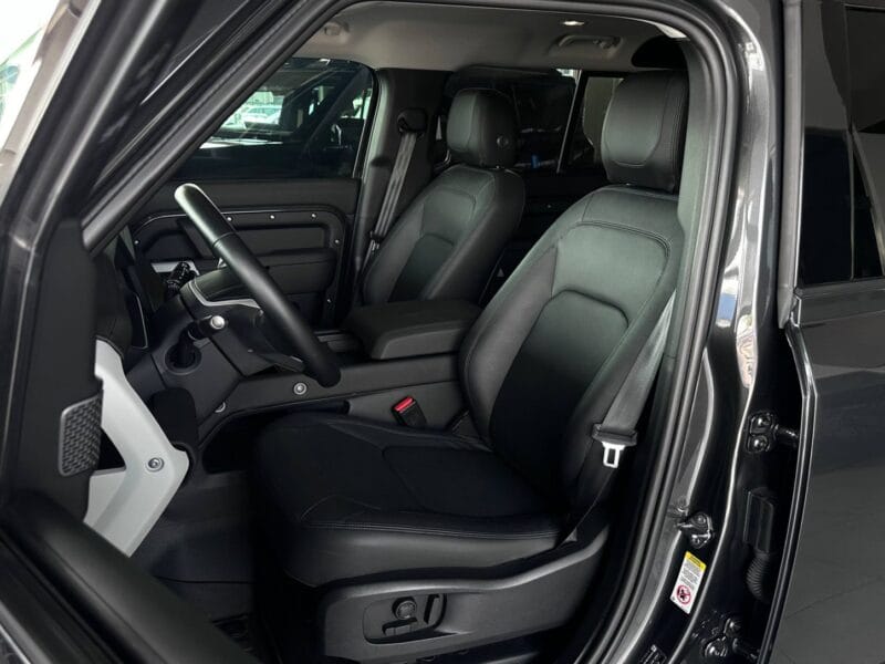 Land Rover DEFENDER 2024