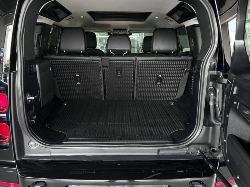 Land Rover DEFENDER 2024