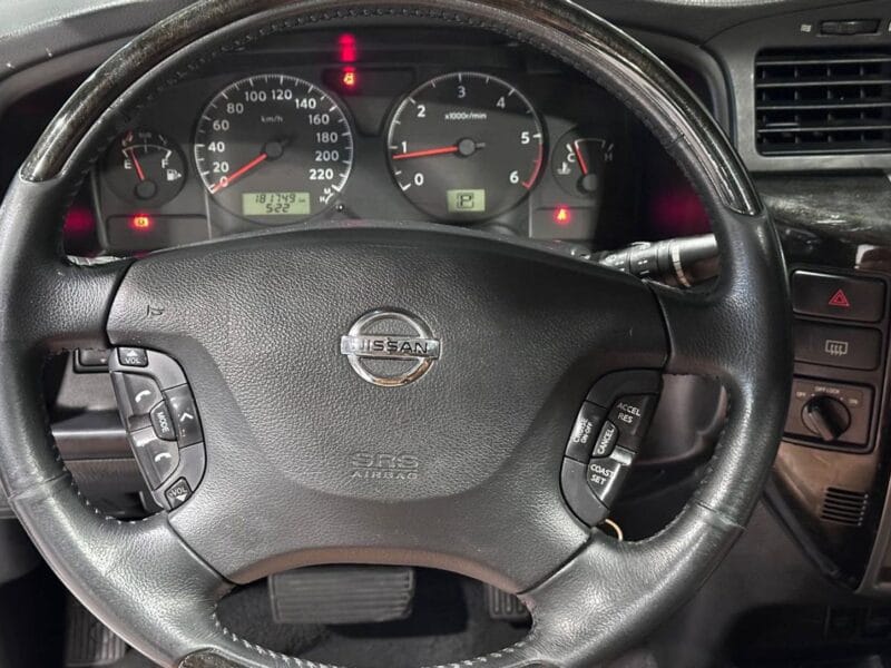 Nissan PATROL SUPER SAFARI