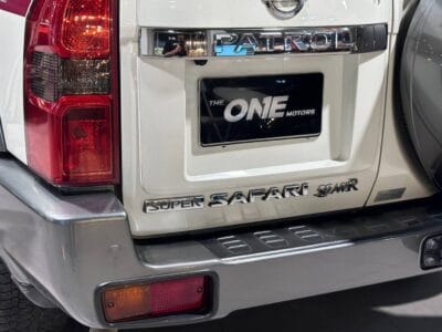 Nissan PATROL SUPER SAFARI