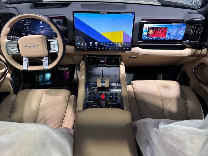 2025 BYD LEOPARD 8