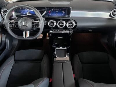2025 Mercedes-Benz A 200