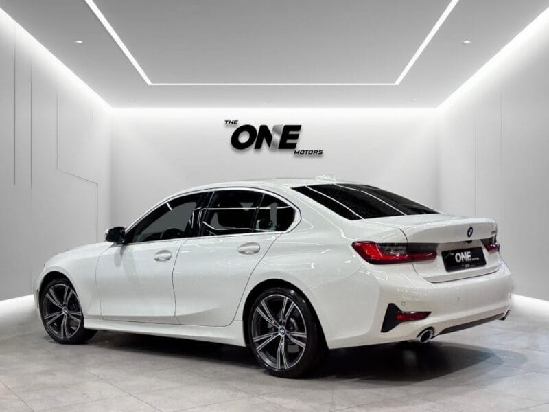 2021 BMW 330i