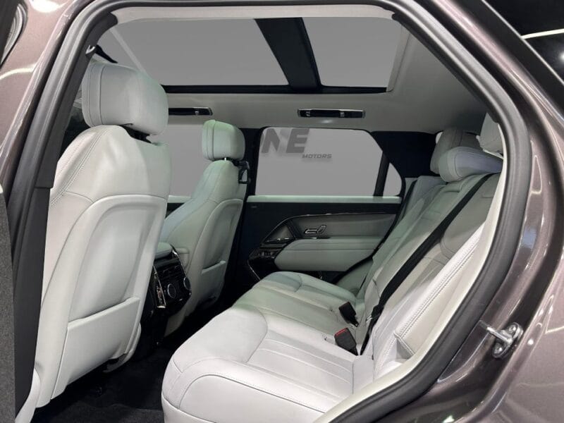 2024 Land Rover Range Rover SPORT SE
