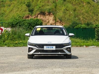 Hyundai Elantra 2025