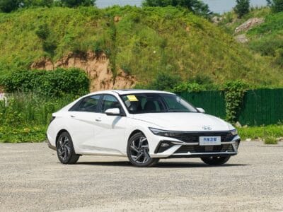 Hyundai Elantra 2025