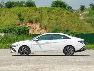 Hyundai Elantra 2025