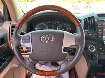 Toyota Land Cruiser GXR 2014