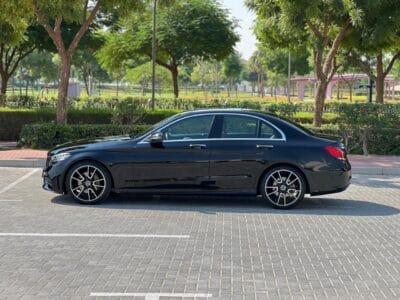 Mercedes-Benz C200 AMG 2019 - Under Warranty