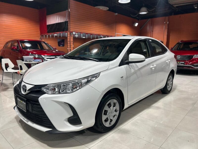 TOYOTA YARIS 2021