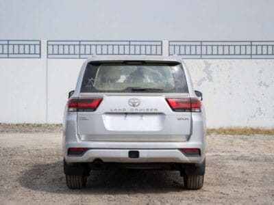 Toyota Land Cruiser 300 GXR 3.5L Twin Turbo GCC Spacs Full Options with RADAR 2024