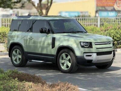 Land Rover Defender P400 90 HSE 3.0L 2023 - UNDER WARRANTY AND SERVICE CONTRACT