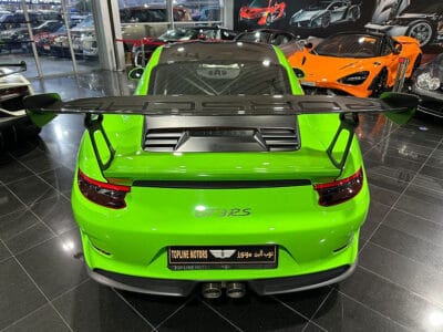 Porsche GT3 RS 2019 high-performance track-focused sports car