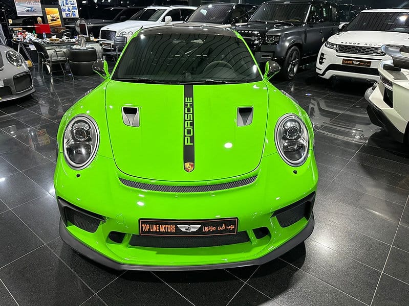Porsche GT3 RS 2019 high-performance track-focused sports car