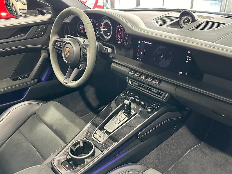 2023 Porsche 911 Carrera GTS