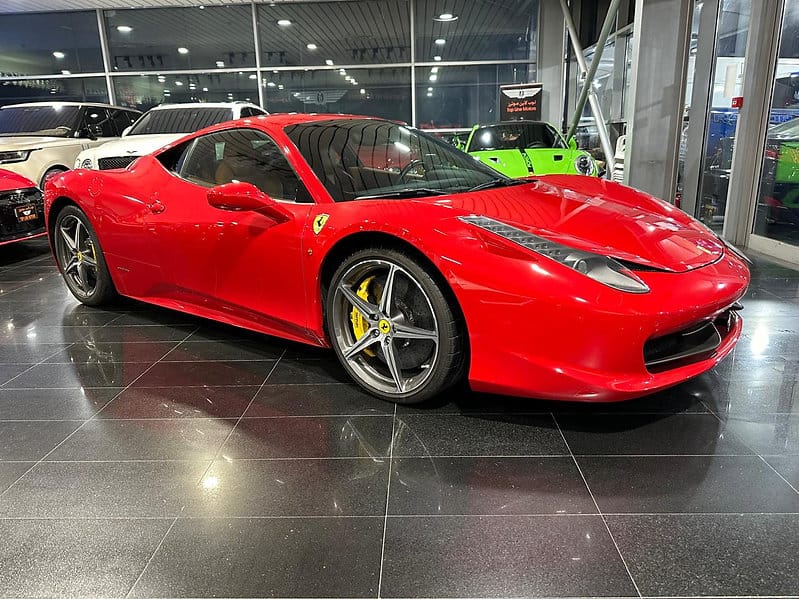 Ferrari 458 2015 naturally aspirated 4.5-liter V8 engine