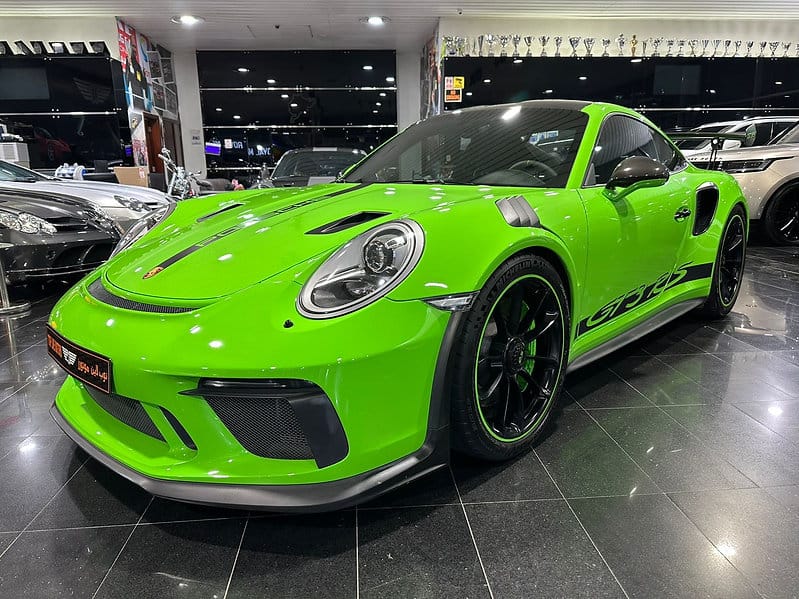 Porsche GT3 RS 2019 high-performance track-focused sports car