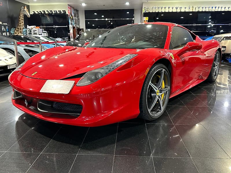 Ferrari 458 2015 naturally aspirated 4.5-liter V8 engine