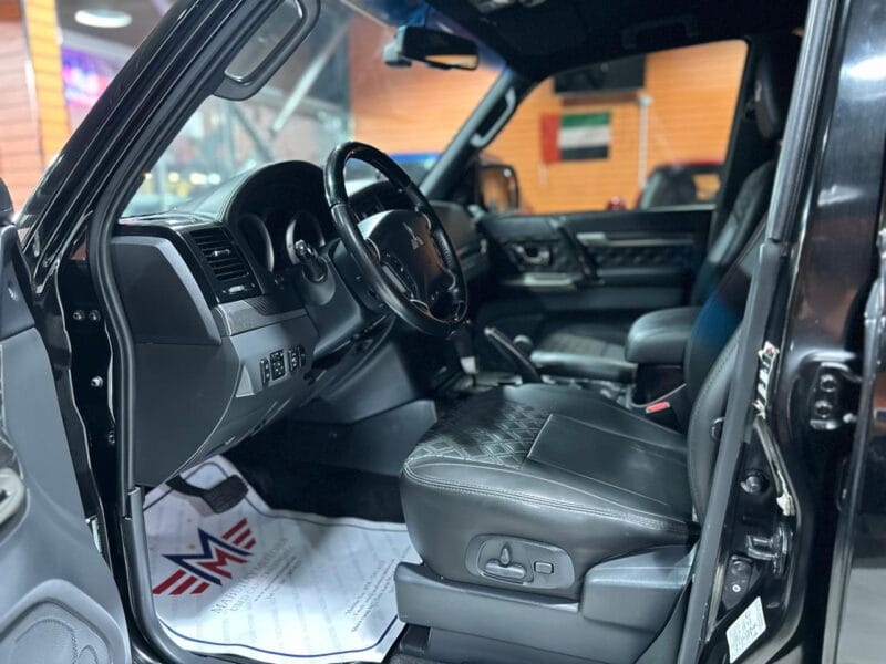 MITSUBISHI PAJERO SIGNATURE EDITION 2020