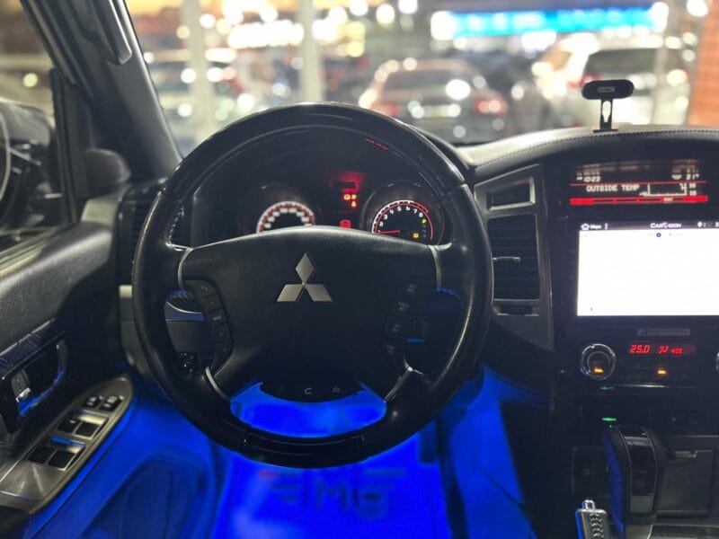 MITSUBISHI PAJERO SIGNATURE EDITION 2020
