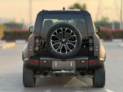 Land Rover Defender 110 P635 OCTA V8 2025 GCC SPEC UNDER WARRANTY