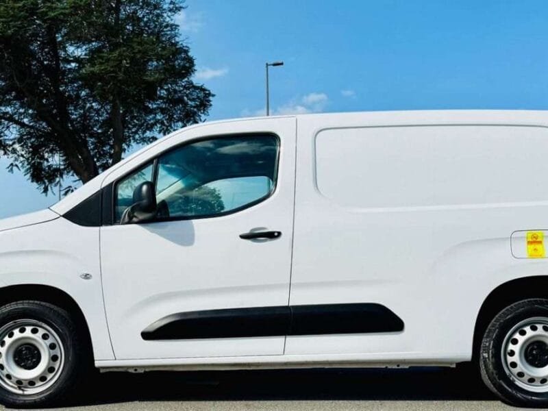 PEUGEOT PARTNER 1.6L 2022 GCC SPECS VERY GOOD CONDITION