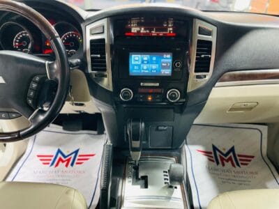 MITSUBISHI PAJERO GLS WHITE 2020