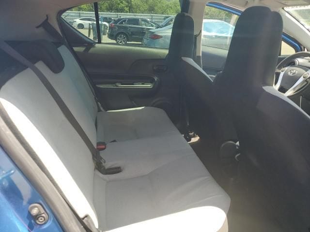 Toyota Prius C 2015