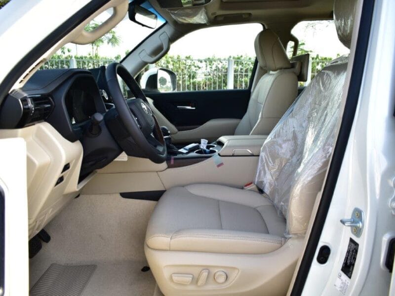 2025 MODEL TOYOTA LAND CRUISER GXR-V V6 3.3L DIESEL 7 SEAT AUTOMATIC