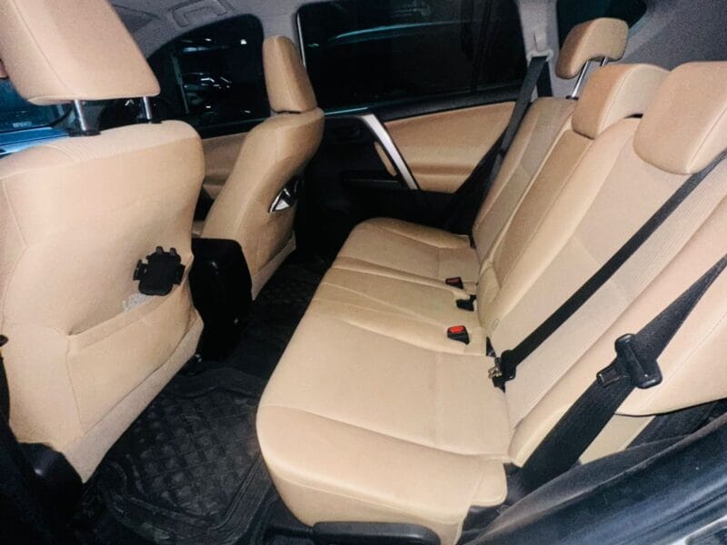 Toyota RAV4 EX 2019